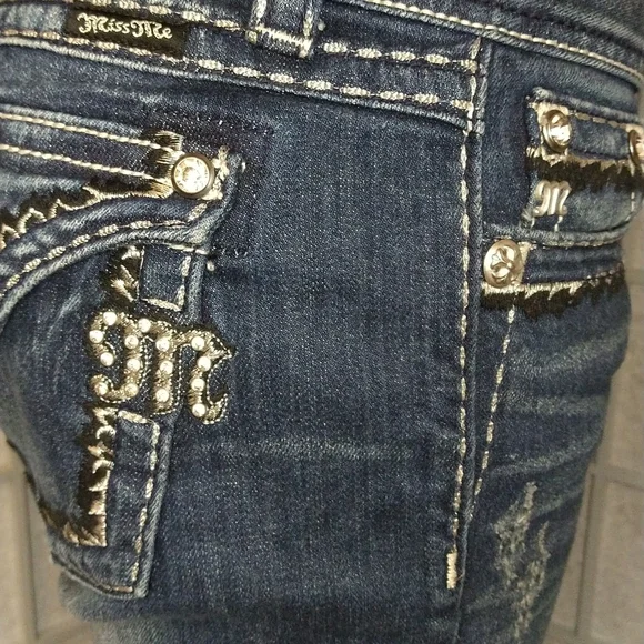 **Miss Me Jeans** - Picture 5 of 11